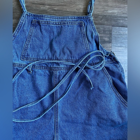 Forever 21 Women’s Demin Blue Short Overalls Size L - Picture 5 of 9
